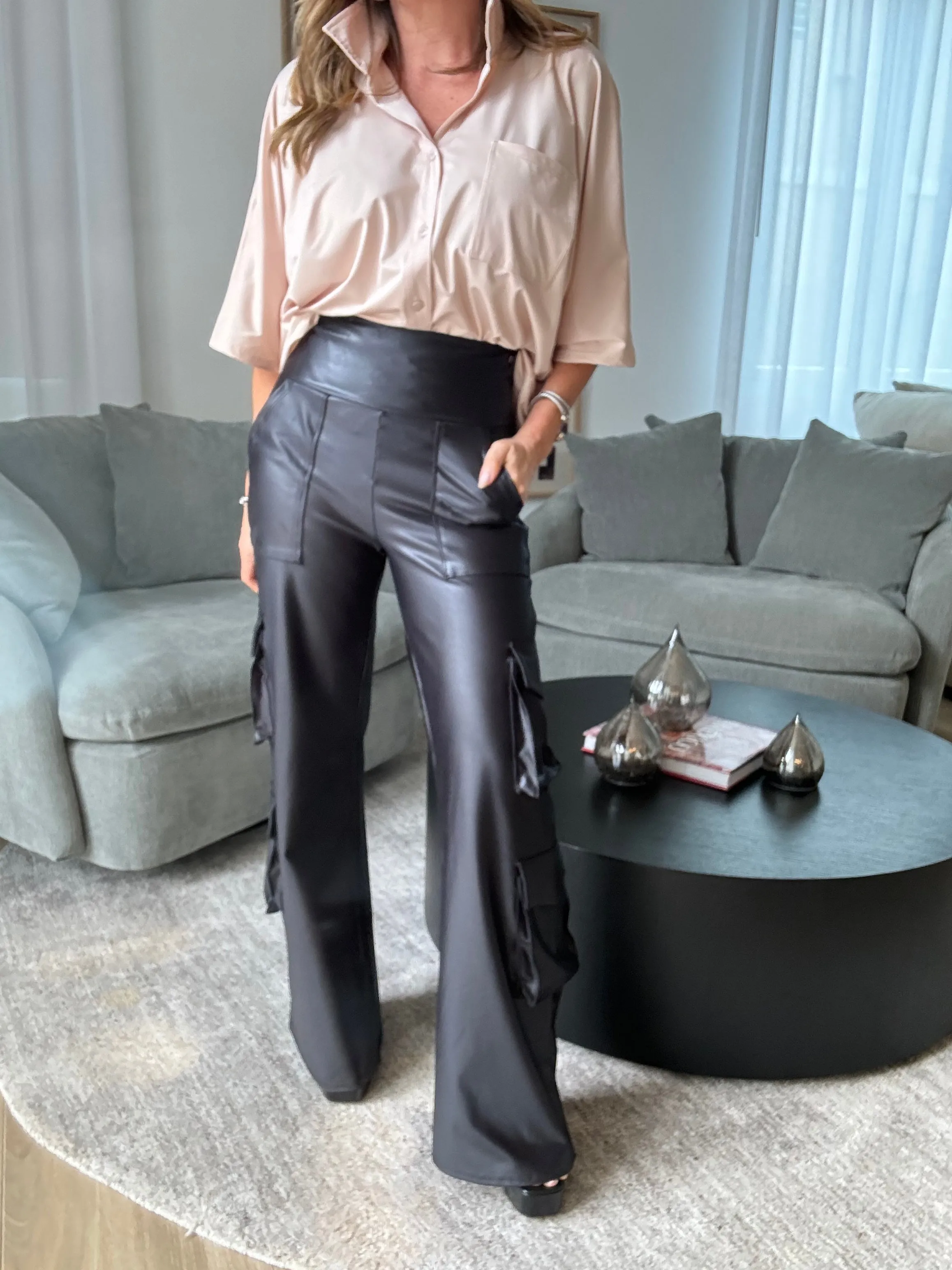 Black Glossy Cargo