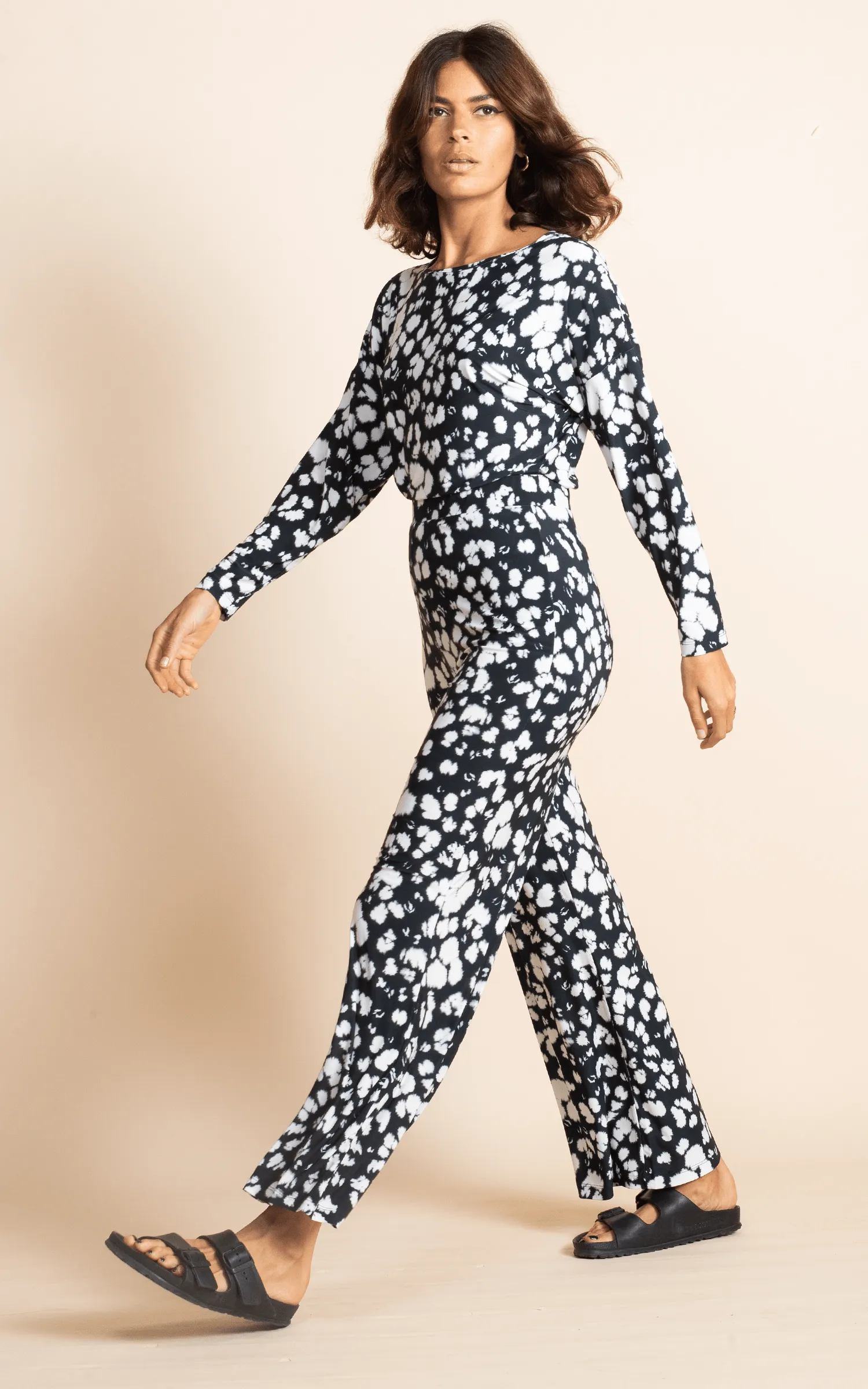 La Vita Bella Lounge Set in White Inky Leopard