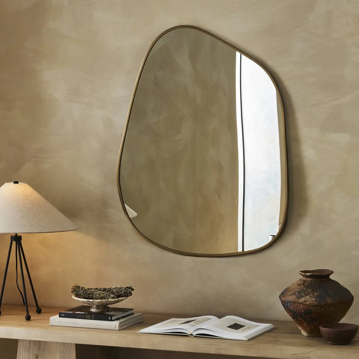 Noemi Mirror